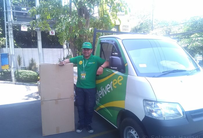 Jasa Pengiriman Barang Murah Aplikasi Logistik Deliveree Surabaya selamethariadi.com (1)