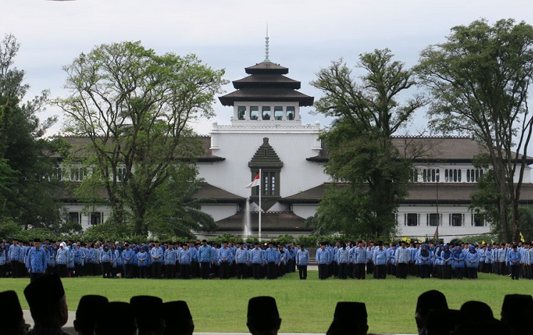 GEDUNG SATE BANDUNG JAWA BARAT Paket Wisata ke Bandung selamethariadi.com