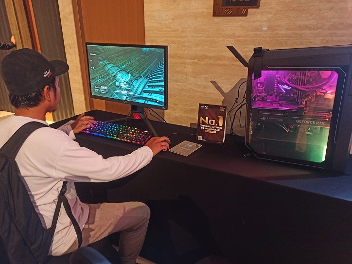 Laptop Ai Terbaik Asus ROG PC selamethariadi.com